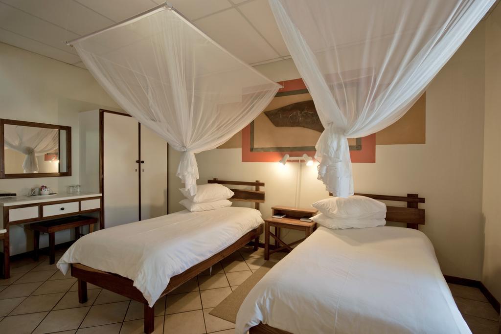 Oshakati Country Hotel Room photo