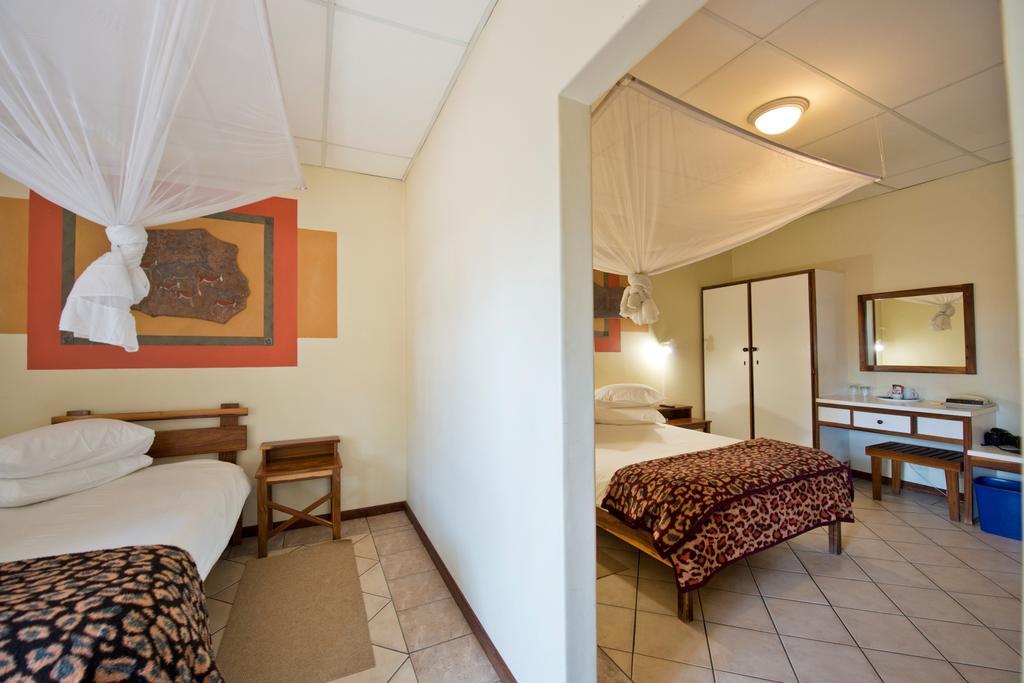 Oshakati Country Hotel Room photo