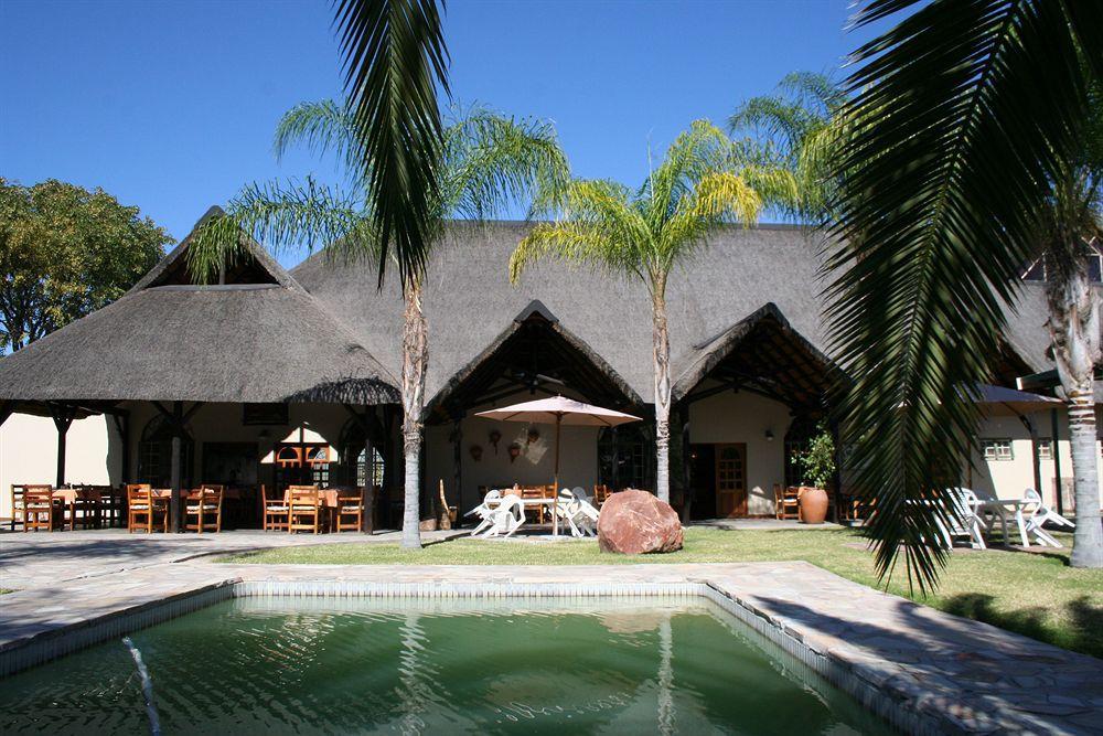 Oshakati Country Hotel Exterior photo